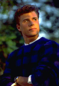 joven pensando preocupado